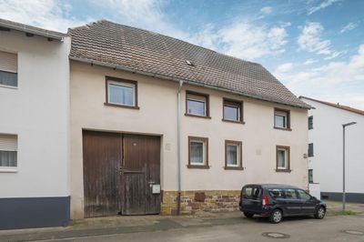 Einfamilienhaus mit großem Garten in ruhiger Lage von Dettenheim
