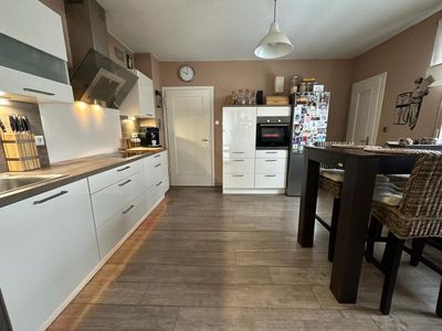 ZENTRUMSNAH! Gepflegte barrierearme 1OG ETW mit nur kosmetischen Renovierungsbedarf in saniertem MFH