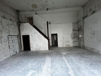 Entkernte Loft-Wohnung im Townhouse-Stil – 6 Zimmer auf 3 Etagen am Bayrischen Platz