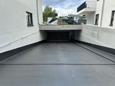 Tiefgaragen Stellplatz barrierefrei mit Strom nahe Berlin-Spandau in Falkensee