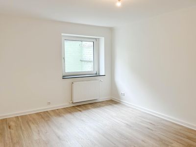 Modernisierte Wohnung in zentraler Lage mit Einbauküche