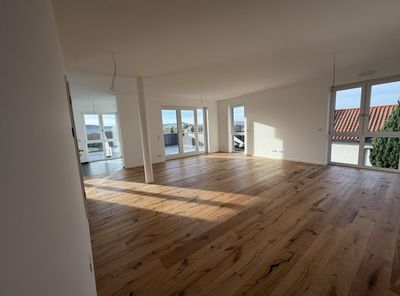 Grandiose NEUBAU 4-Zimmerwohnung mit Otzbergblick