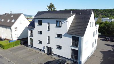 Attraktive Erdgeschosswohnung mit Balkon und eigenem Stellplatz