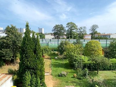 Vermietete Altbau-Eigentumswohnung mit Charme – ideale Kapitalanlage