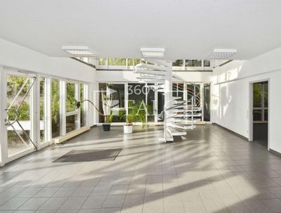 Ein Standort – viele Möglichkeiten: Büro-/Lagerflächen mit Zusatzoption