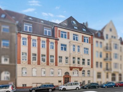 Großzügige Maisonette-Altbauwohnung mit ca. 160 m² und Balkon in zentraler Lage von Hannover-List