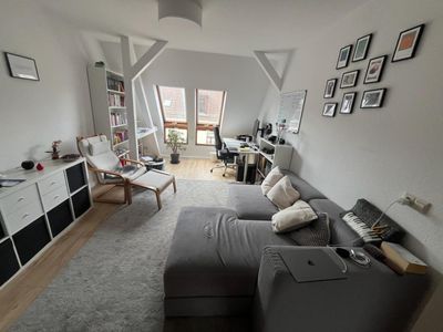 Ruhige 2Raum Dachgeschosswohnung mit Wannenbad