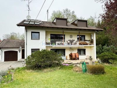 bezugsfreies 2 Familienhaus mit ausgebauten DG -großes Grundstück Südausrichtung