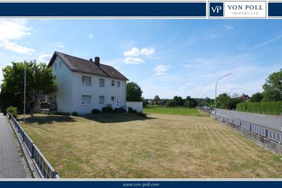 Zweifamilienhaus mit Ausbaupotential und großem Grundstück