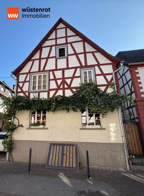 Idyllisches Fachwerkhaus im schönen Osterspai