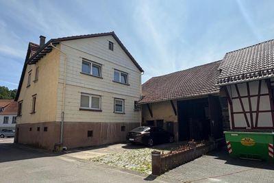 Gemütliches Einfamilienhaus mit Scheune!