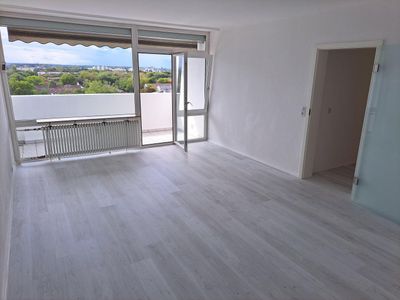 Köln, Urbach, 2-3 Zimmer, WG geeignet, mit Südwest Balkon