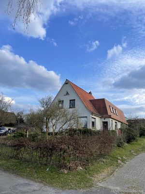 Interessantes Anlageobjekt : Großzügiges 1 Familienhaus mit Einliegerwohnung und Ausbaureserve