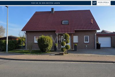 Verklinkertes Einfamilienhaus in Holzständerbauweise (Gussek) in Feldrandlage