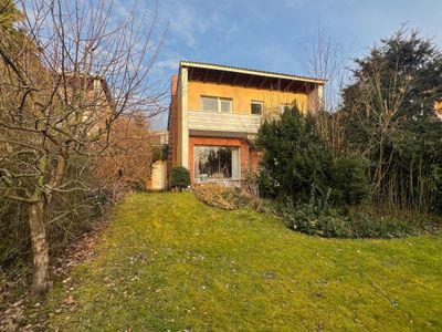 Ihr neues Zuhause in Helmstedt: EFH mit großem Garten, Balkon und Garage in guter Lage