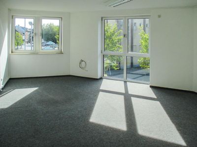 Modernes Büro - gegenüber vom Bahnhof