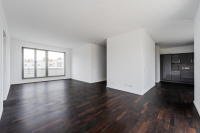 Bezugsfrei 4-Zimmer Dachgeschoss-Wohnung, 4. OG, 128,69 m²,  EBK, Tiefgarage, Fahrstuhl, Kladow