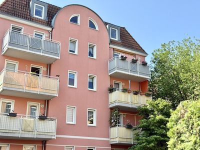 **Eigennutzer!!** 4-Zimmer Dachgeschosswohnung mit Balkon /FB-Heizung /Fahrstuhl /2x Garage