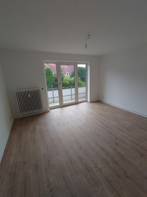 Zum 01.12.2025 Wohnglück mit Balkon