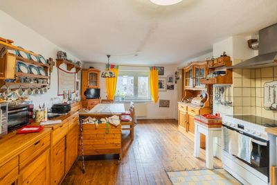 Alles an einem Platz: Bauernhaus mit kleiner Scheune, Werkstatt & Garten in Quirnbach (Selters)