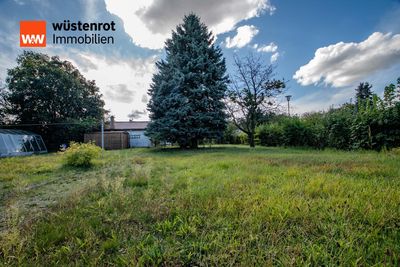 Haus mit großem Baugrundstück – Viel Potenzial für Ideen und Neubau!