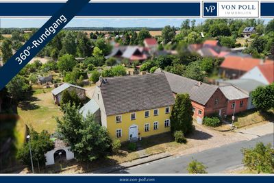 Sanierungsbedürftiges Zweifamilienhaus mit Nebengebäude und viel Potenzial