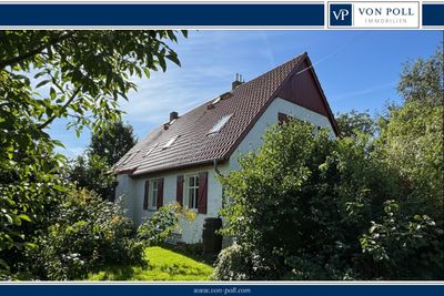 Landleben mit Stil – großzügiges Wohnhaus mit Gartenidylle am Feldrand