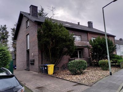 Kleines Büro für Freiberufler im Souterrain 1 Zimmer, Kochnische, Diele, WC