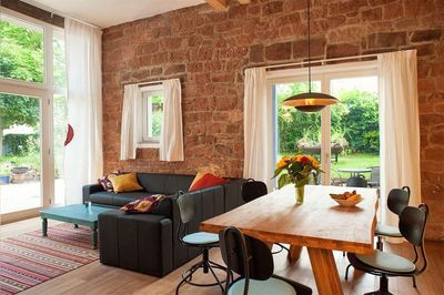 3-Zimmerwohnung mit Wlan, TV, Küche, Dusche/WC, Terrasse, Parkplatz, Waschmaschine und Trockner