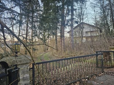 Sanierungsbedürftiges Mehrfamilienhaus mit viel Potenzial in ruhiger Lage