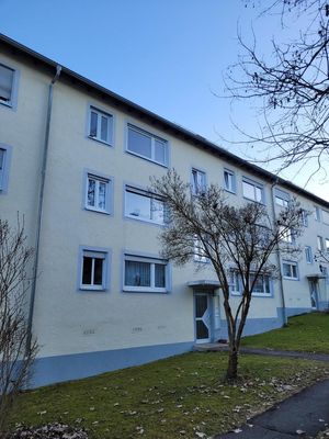 Reserviert -- 3 Zimmer Wohnung Renoviert