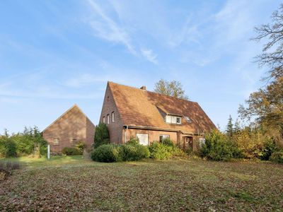 Reserviert: Alleinlage mit Ackerflächen: Charmanter Resthof mit Privatsphäre in Greven-Reckenfeld