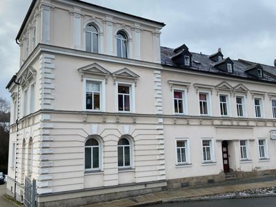 7 % Rendite! - Wohn- & Geschäftshaus im Luftkurort Marktneukirchen - 7 Wohneinheiten, 1 Gewerbeeinheit - Denkmalschutz