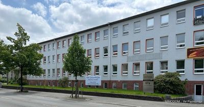 12 Zimmer in einer Büroetage im 1. Obergeschoss mit Personenaufzug, barrierefrei erreichbar, zu vermieten!