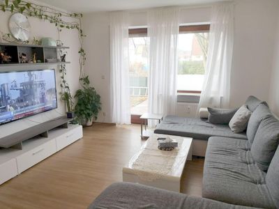 Schöne, helle 4,5 Zi-Wohnung mit großem Balkon und Terrasse in ruhiger Lage von Hemhofen