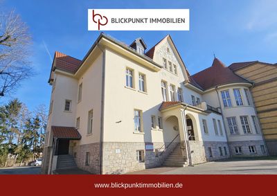 Gepflegte Gewerberäume mit Terrasse