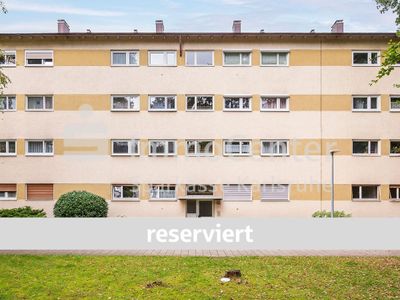 Investition mit Perspektive – Sanierungsbedürftige Wohnung mit Balkon in der Waldstadt