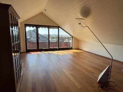 Tolle 3,5-Zimmer-DG-Wohnung in Flein mit großartiger Aussicht