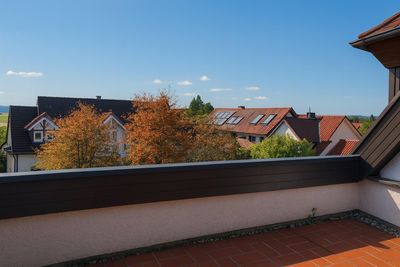 Großzügig wohnen auf zwei Ebenen – sonnige Maisonette mit Dachterrasse