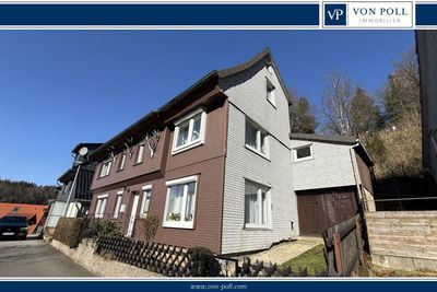 Neuer Preis :
Kleines Einfamilienhaus mit ca. 115 m² Wohnfläche und 540 m² Grundstück am Hang