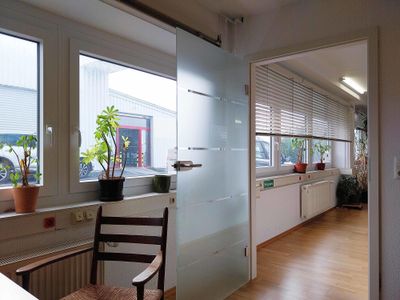 MANNELLA * 80qm Bürofläche im Gewerbegebiet * attraktives Gebäude, zentrale Lage von Neunkirchen