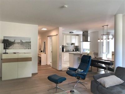 3,5 Zimmer-Designer-Wohnung möbliert in Top-Lage von Friedrichshafen