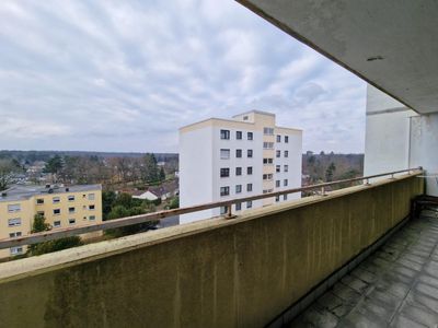 Renovierungsbedürftige 3-Zimmerwohnung mit großzügigem Balkon