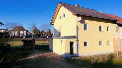 Modern sanierte Doppelhaushälfte - Wohnkomfort auf drei Ebenen