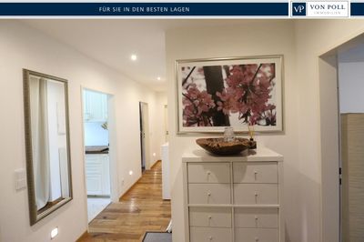 Wohnen mit Stil und Komfort–modernisierte 4-Zimmer-Eigentumswohnung in naturnaher Lage von Ismaning