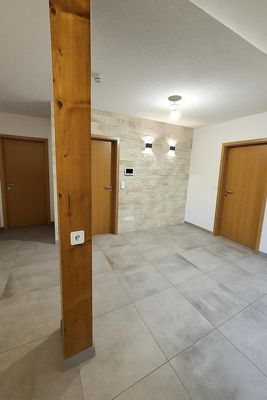 Großzügige, frisch sanierte 4,5-Zimmer-Maisonette mit Balkon und hochwertiger Einbauküche