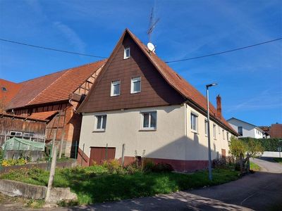 *-Mach was draus-!* Geräumiges Bauernhaus mit ehem. Stall, DG ausbaufähig u. Gewölbekeller!