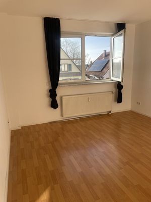 Sehr schöne helle, Einzimmerwohnungzentrallager WEIL AM RHEIN