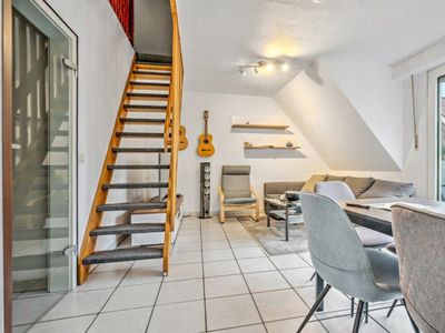 Moderne, lichtdurchflutete Maisonettewohnung mit Balkon und Carport in Rosendahl-Osterwick