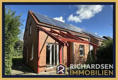 Kapitalanlage: Charmantes Doppelhaus mit großzügigem Grundriss in ruhiger Ortsrandlage in Langenhorn